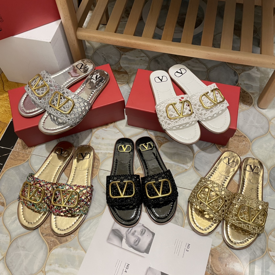 VALENTINO new hollow out slippers-Luxeon
