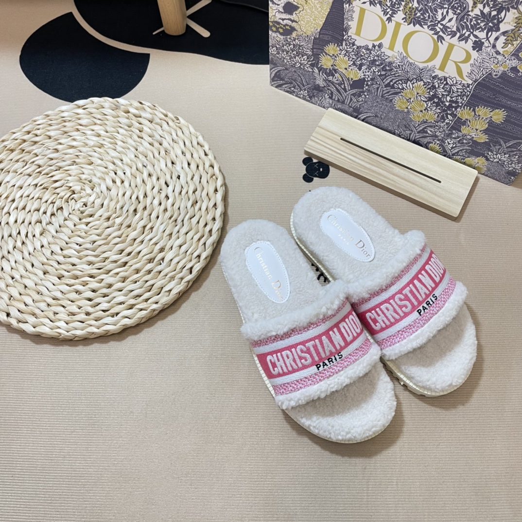D style Autumn& winter new embroideried wool slippers-Luxeon