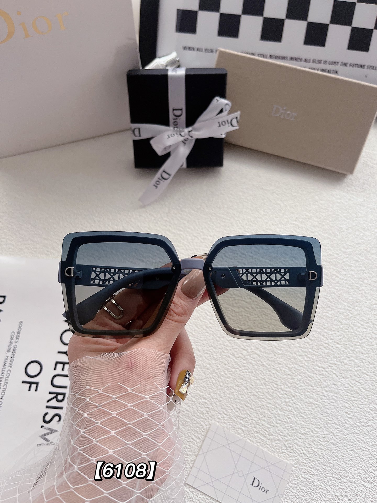 D style women fashion sunglasses-Luxeon