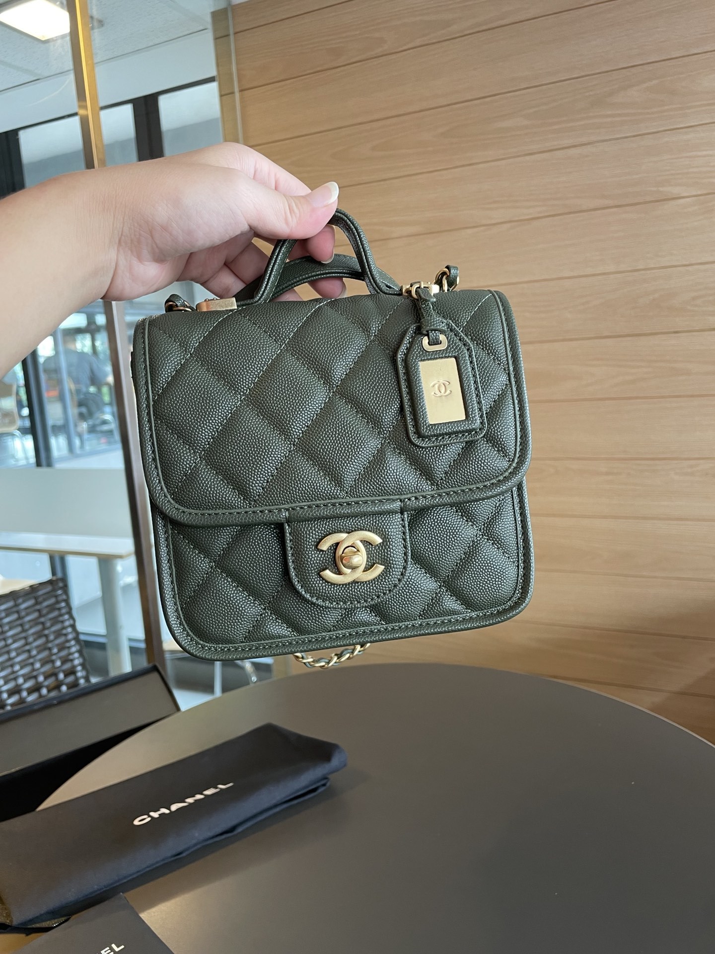 C style 22k handbag-Luxeon