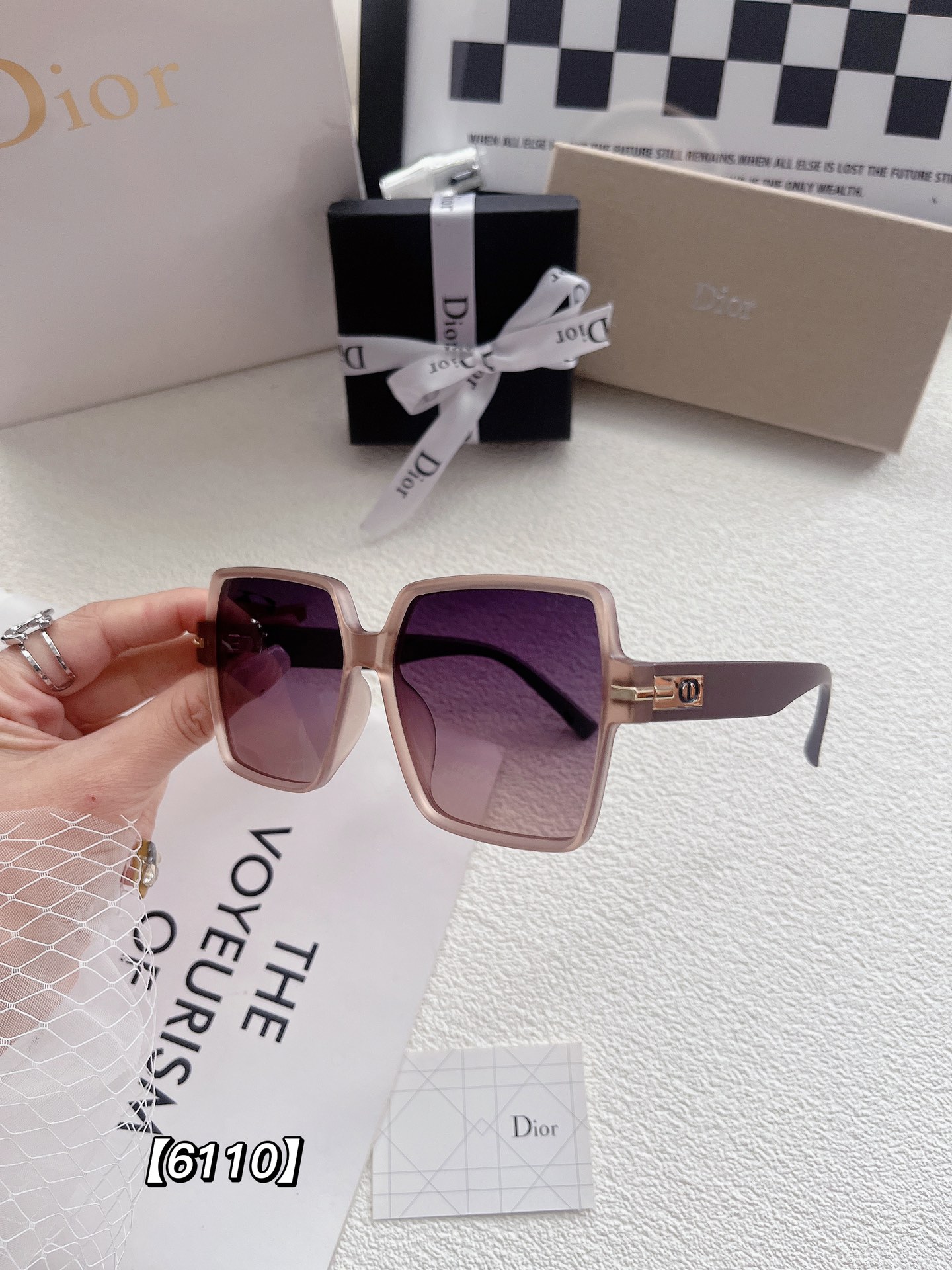 D style fashion sunglasses-Luxeon