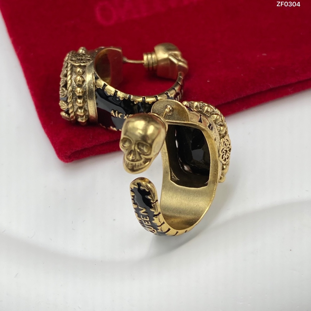 New mcqueen earrings-Luxeon