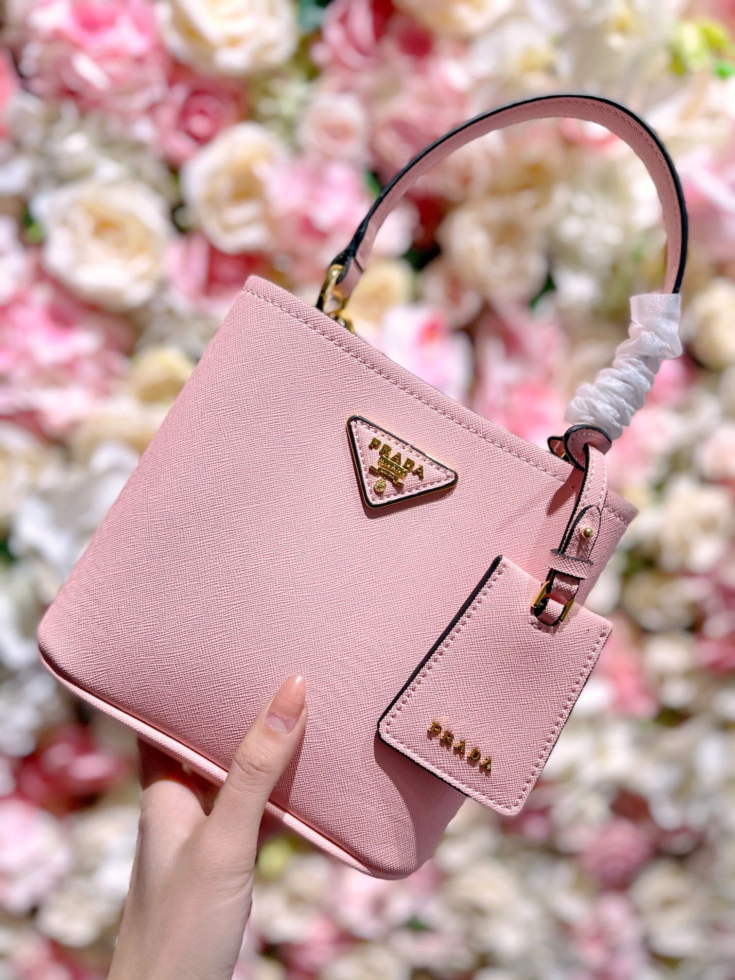 P style Bucket Tote Bags-Luxeon