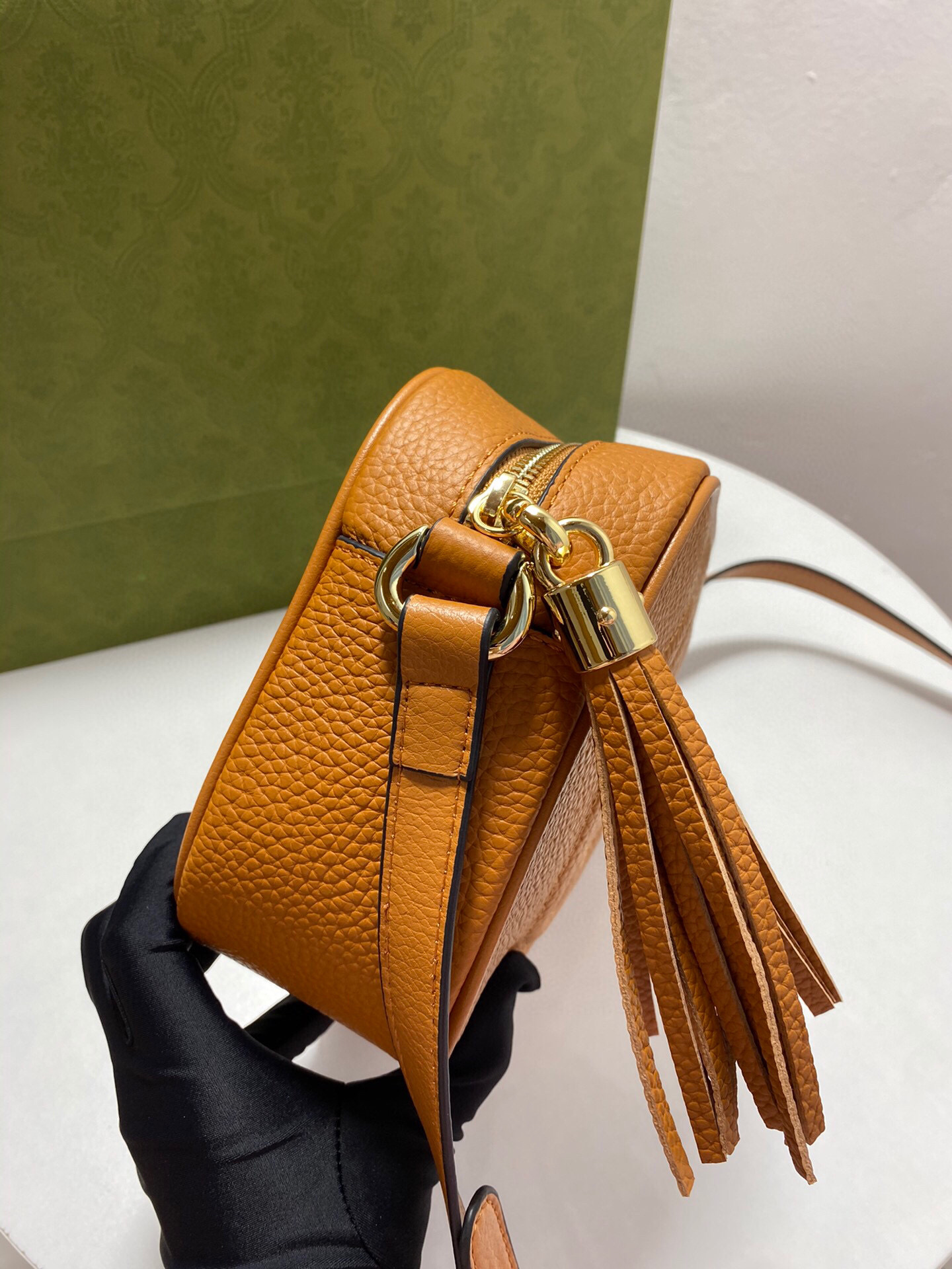 G style lychee pattern Cross-body bag-Luxeon