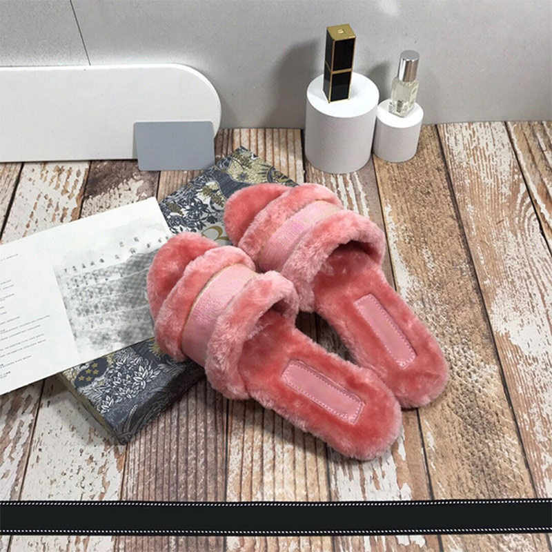 D style Women Warm Embroidery Slippers-Luxeon