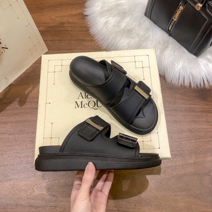 Mcqueen women thick sole sandals-Luxeon