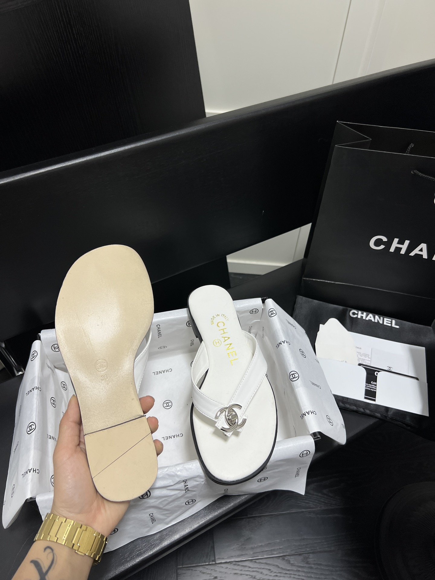 C style & Vintage Secondhand School Bag Buckle Slippers-Luxeon