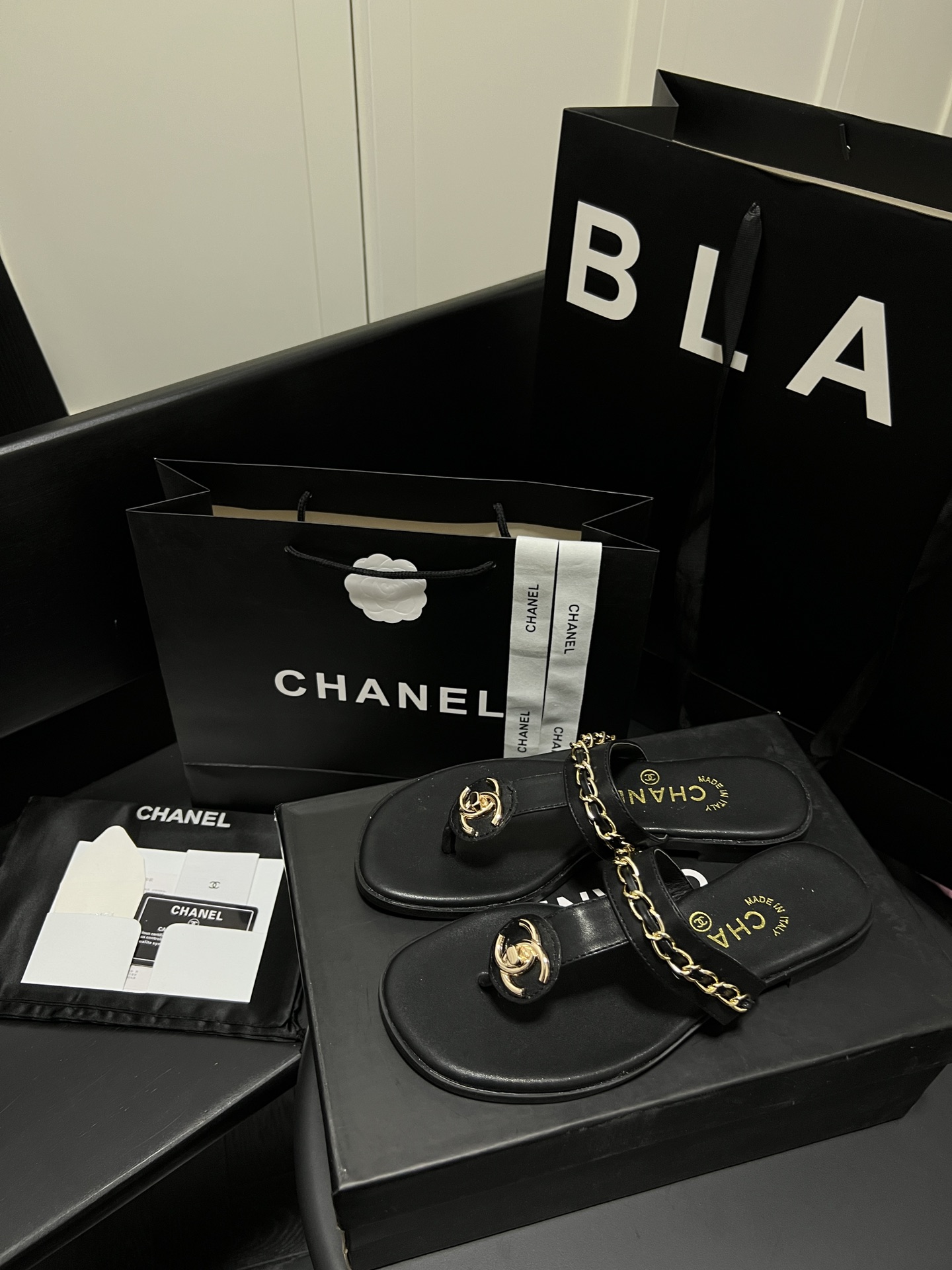 C style & Vintage Secondhand School Bag Buckle Slippers-Luxeon