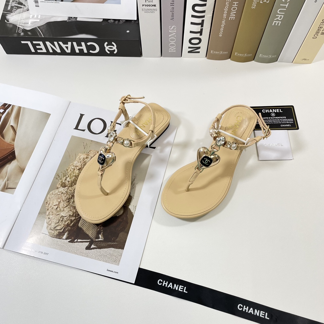 C style 2023 Spring New Love Double Buckle Sandals-Luxeon