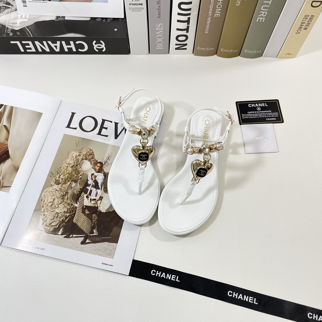 C style 2023 Spring New Love Double Buckle Sandals-Luxeon