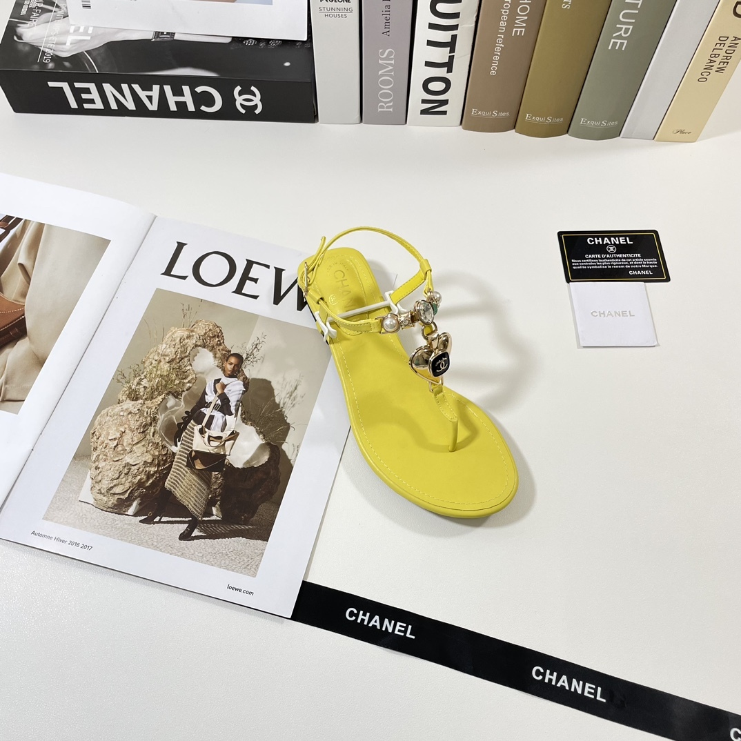 C style 2023 Spring New Love Double Buckle Sandals-Luxeon