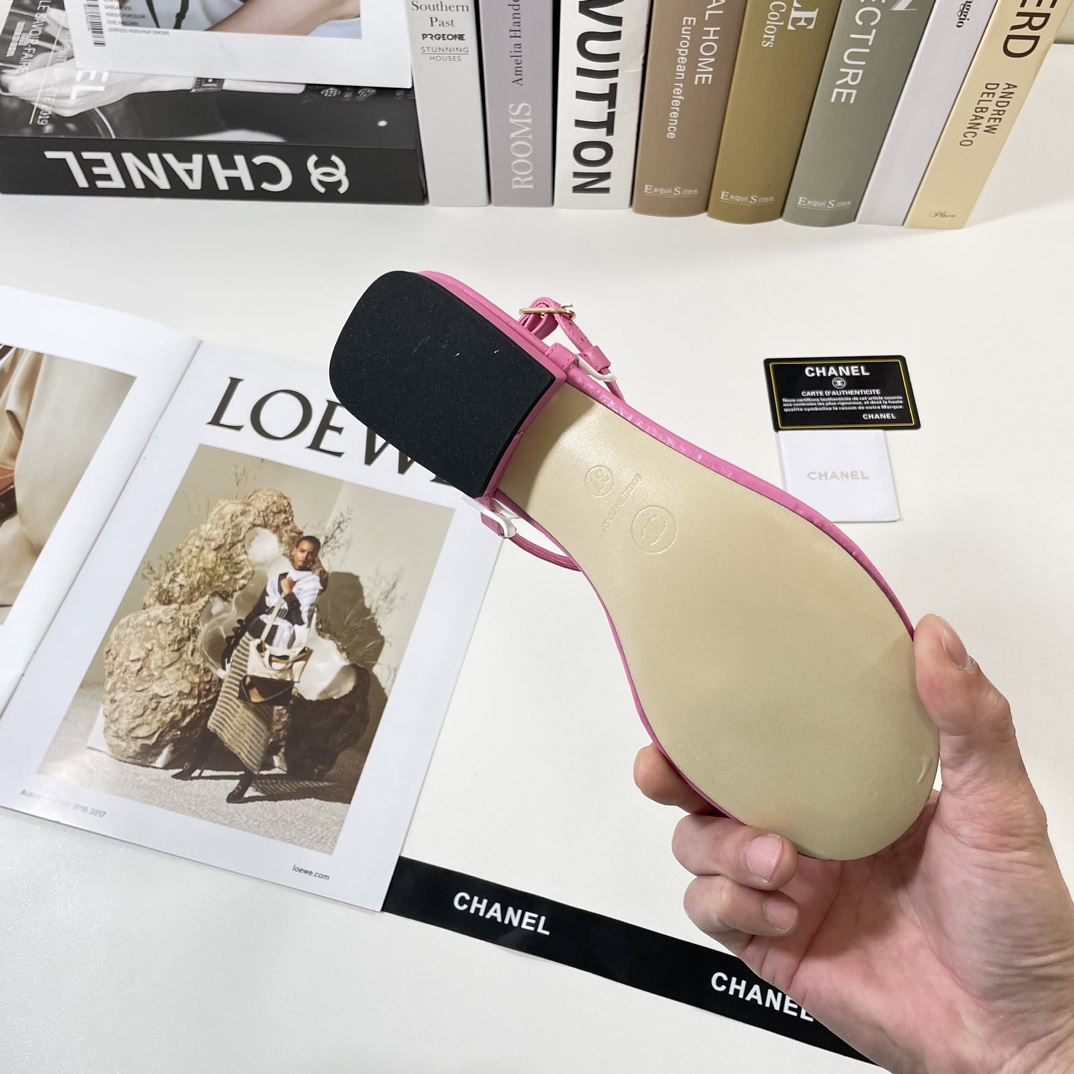 C style 2023 Spring New Love Double Buckle Sandals-Luxeon