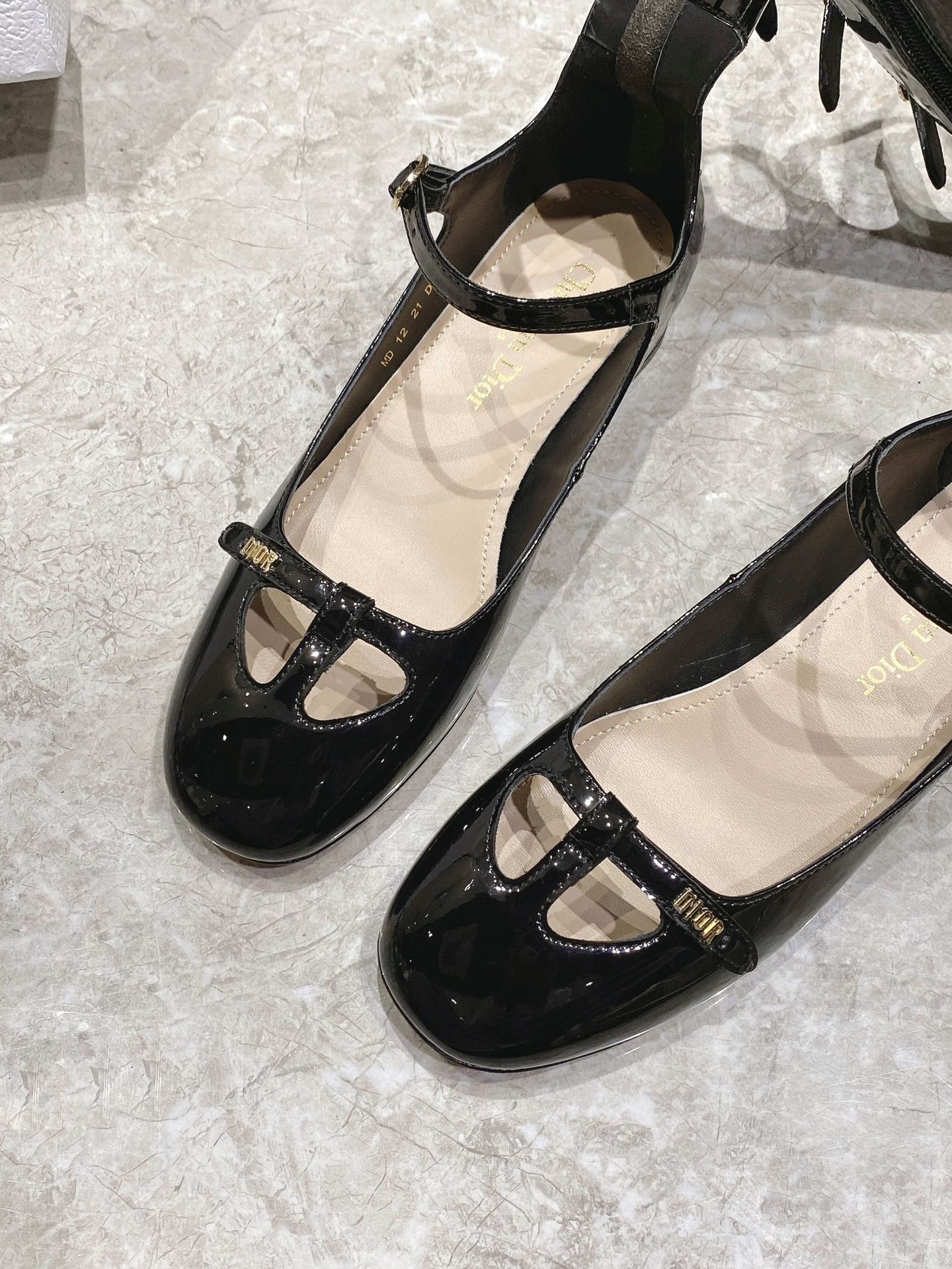 D style 2023 new product Mary real bow series Roman sandals-Luxeon