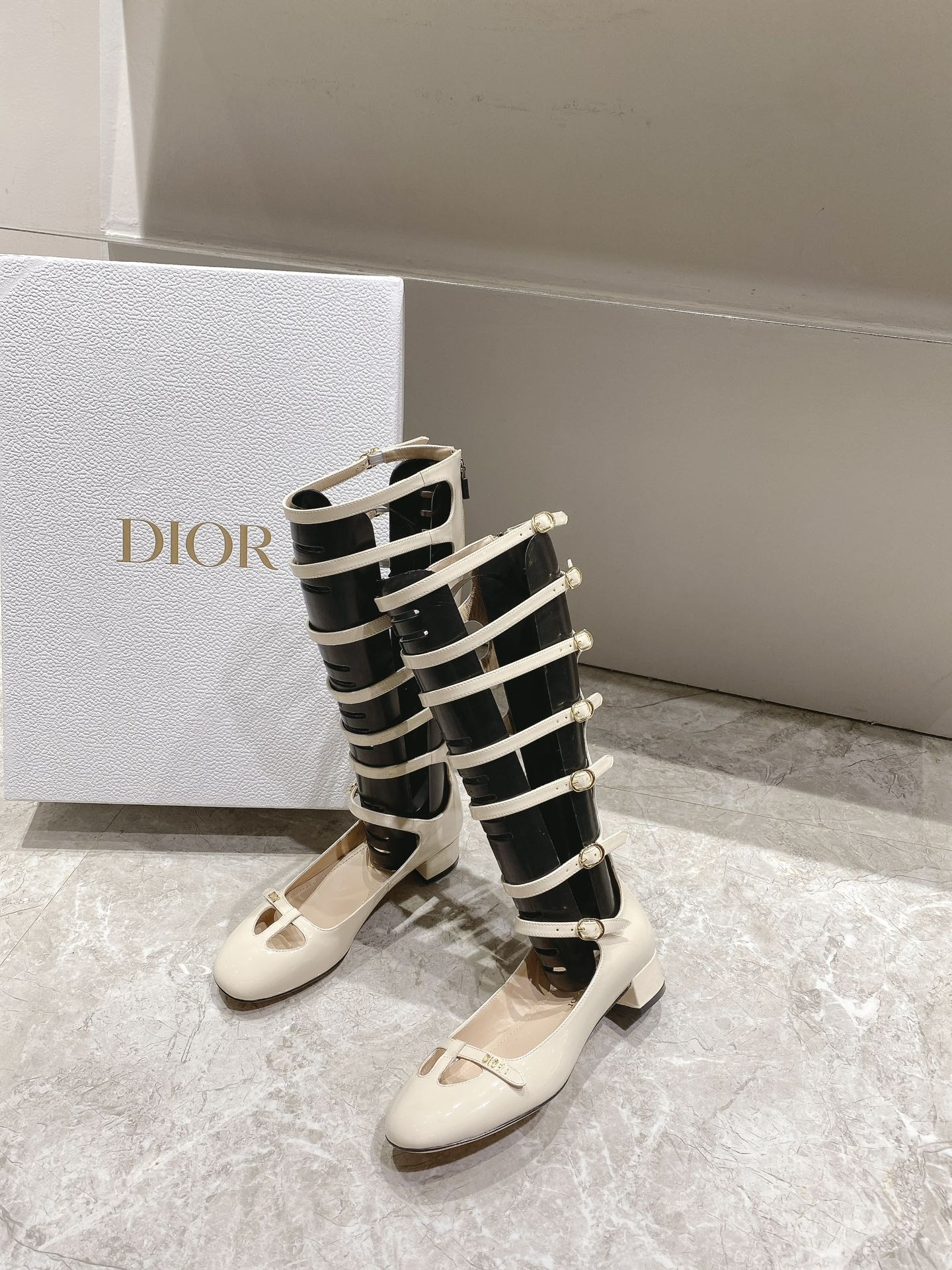 D style 2023 new product Mary real bow series Roman sandals-Luxeon