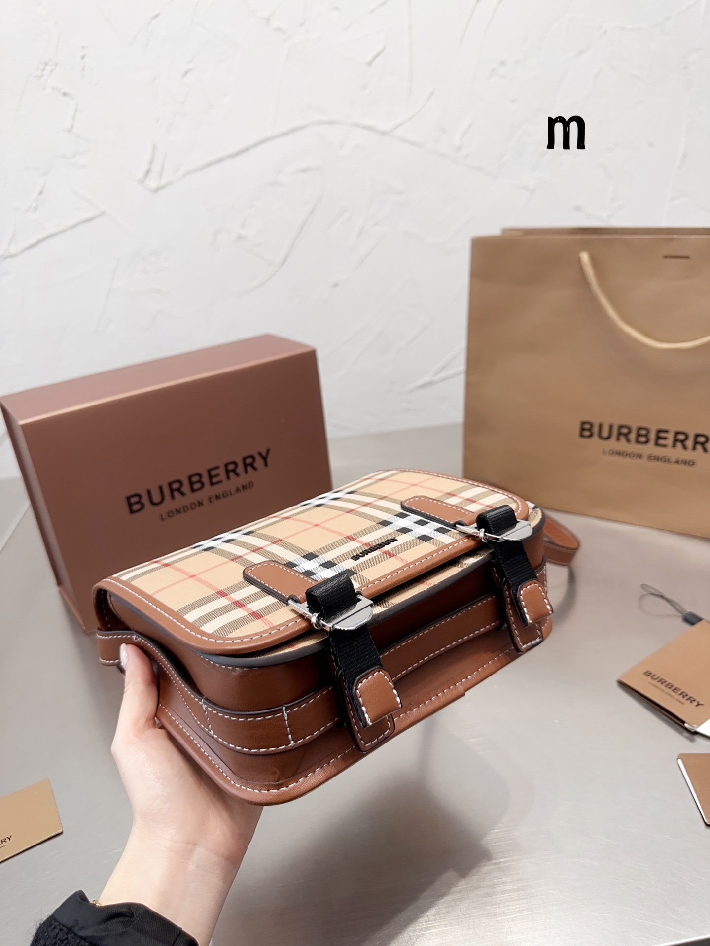 Burberry messenger bag stitching bag-Luxeon