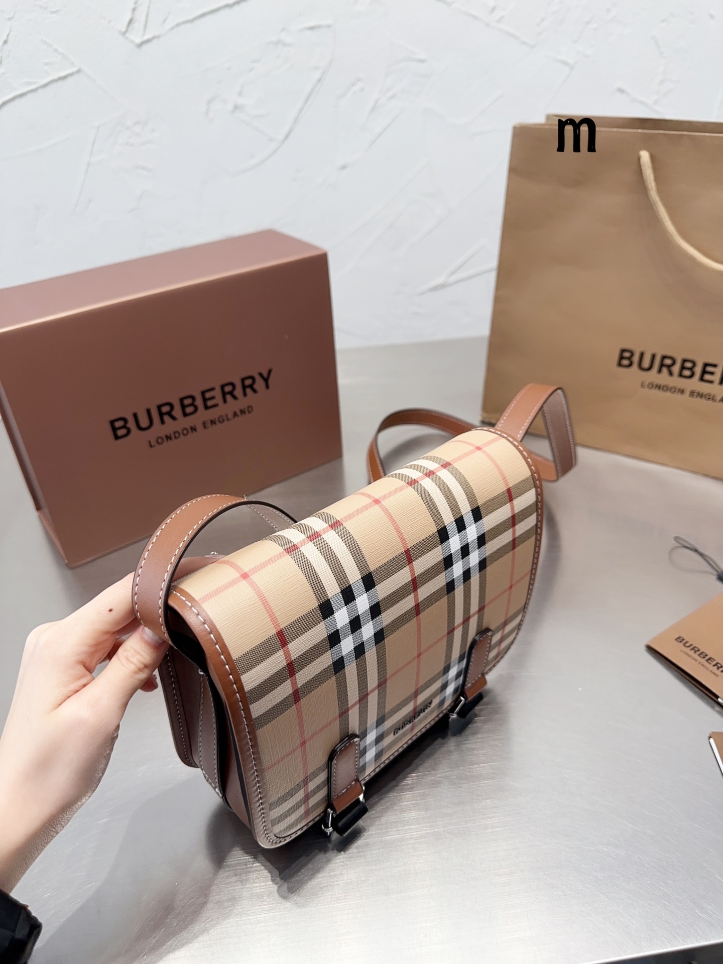 Burberry messenger bag stitching bag-Luxeon