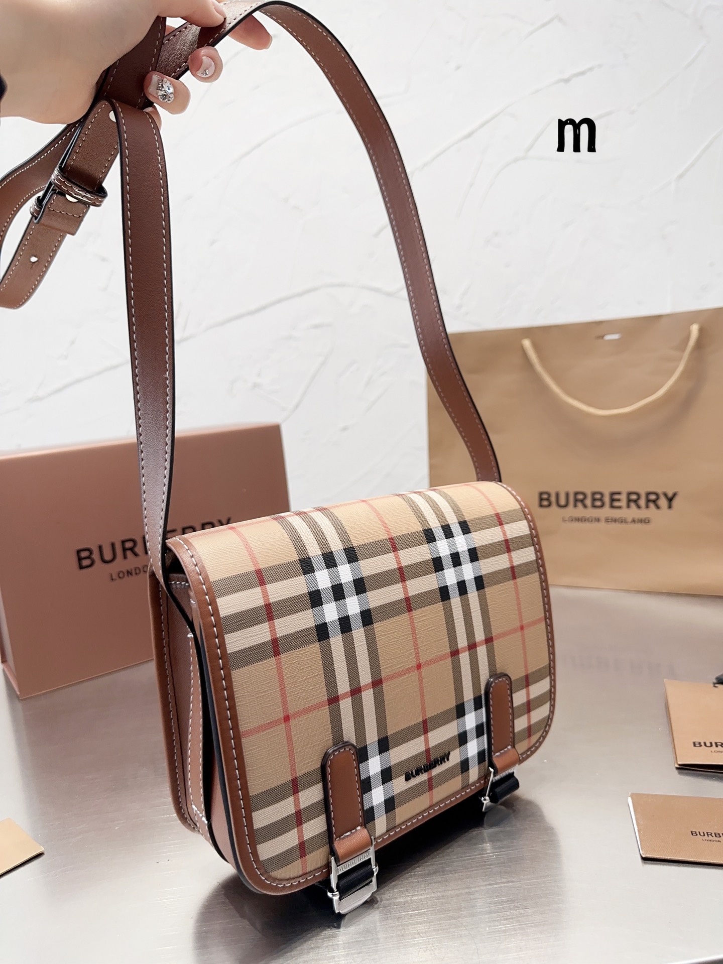 Burberry messenger bag stitching bag-Luxeon