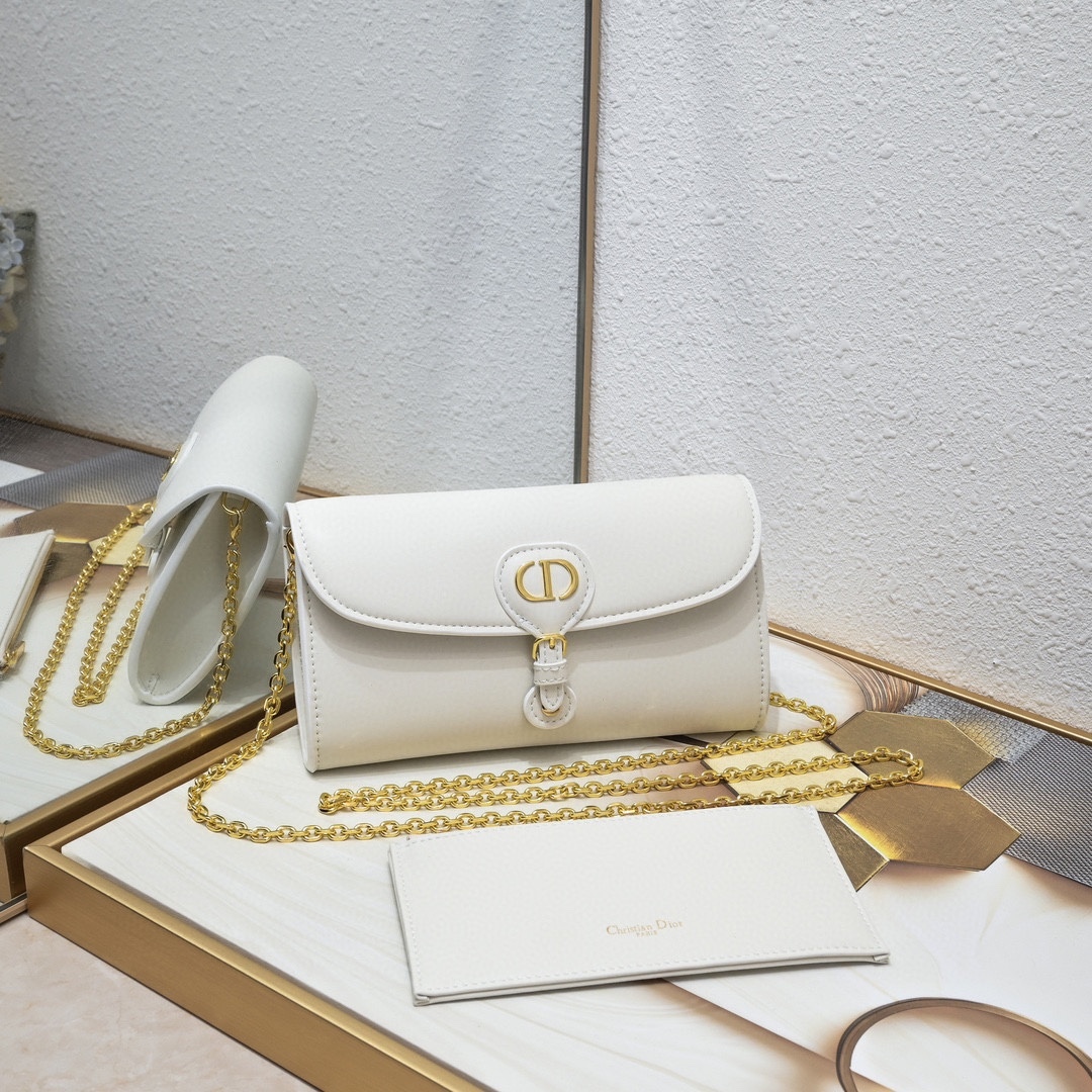 New D style BobbyEast-West Chain Handbag-Luxeon