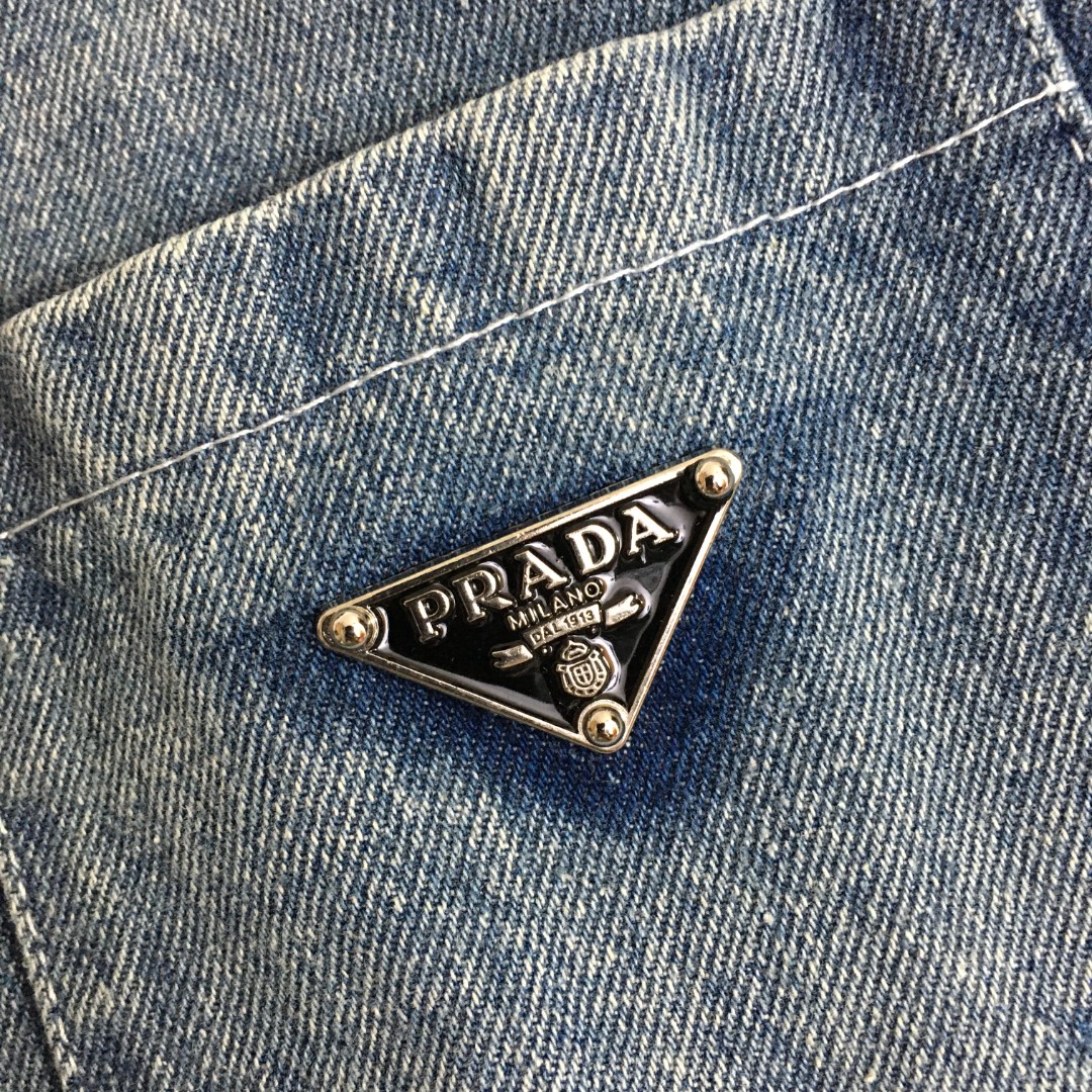 P style denim vest jacket-Luxeon