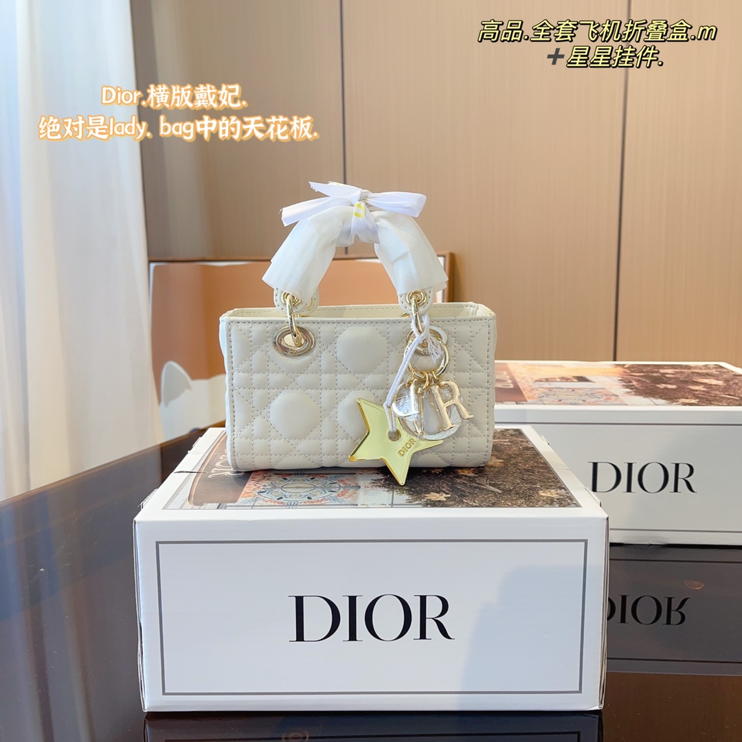 D style Diana Horizontal version sheepskin pattern