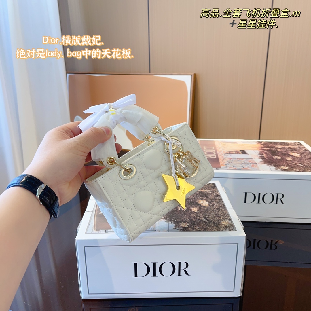 D style Diana Horizontal version sheepskin pattern