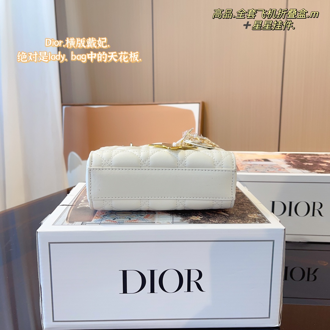 D style Diana Horizontal version sheepskin pattern