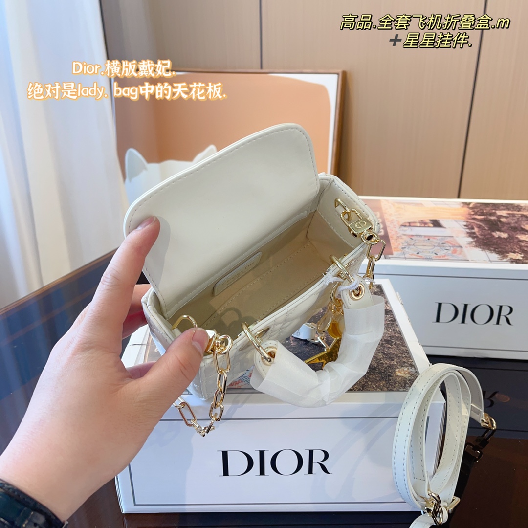 D style Diana Horizontal version sheepskin pattern