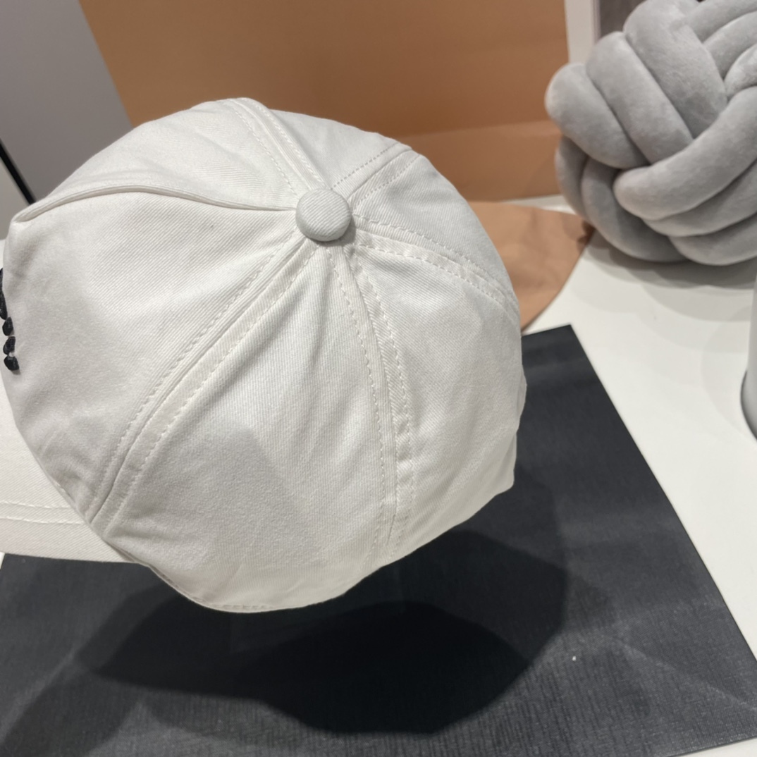 Miu Miu casual fashion baseball hats-Luxeon