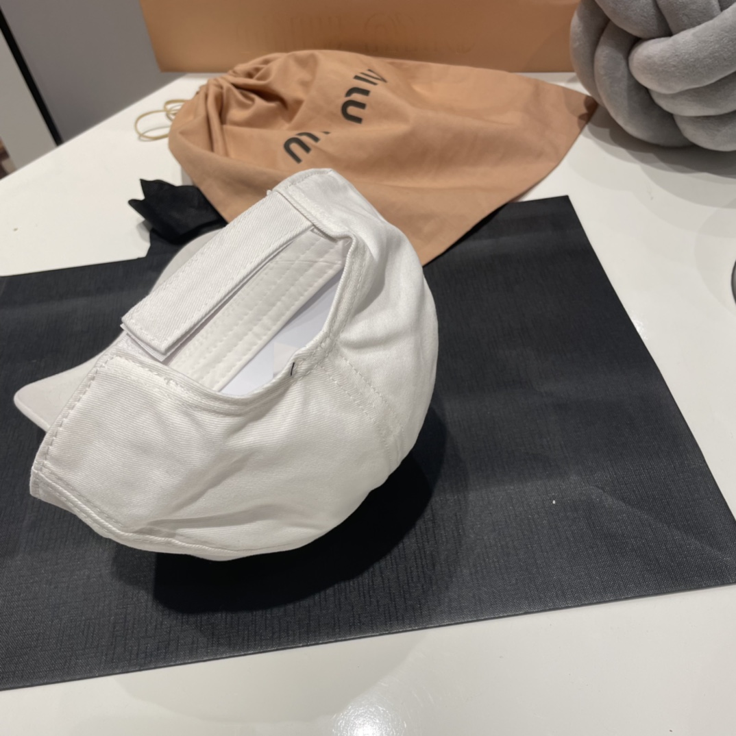 Miu Miu casual fashion baseball hats-Luxeon