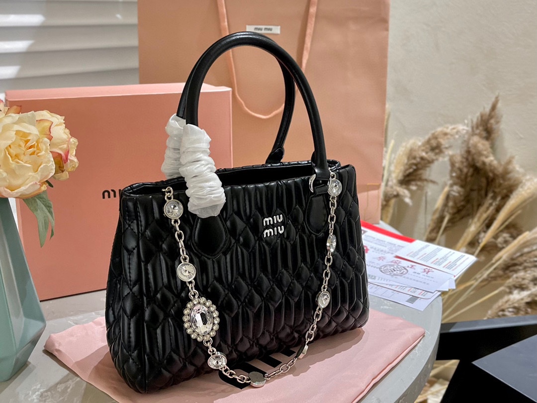 Miumiu new lambskin pleated vegetable basket Tote bag-Luxeon