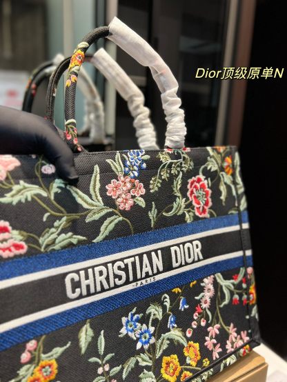 D style D style limited edition embroidered shopping bag-Luxeon