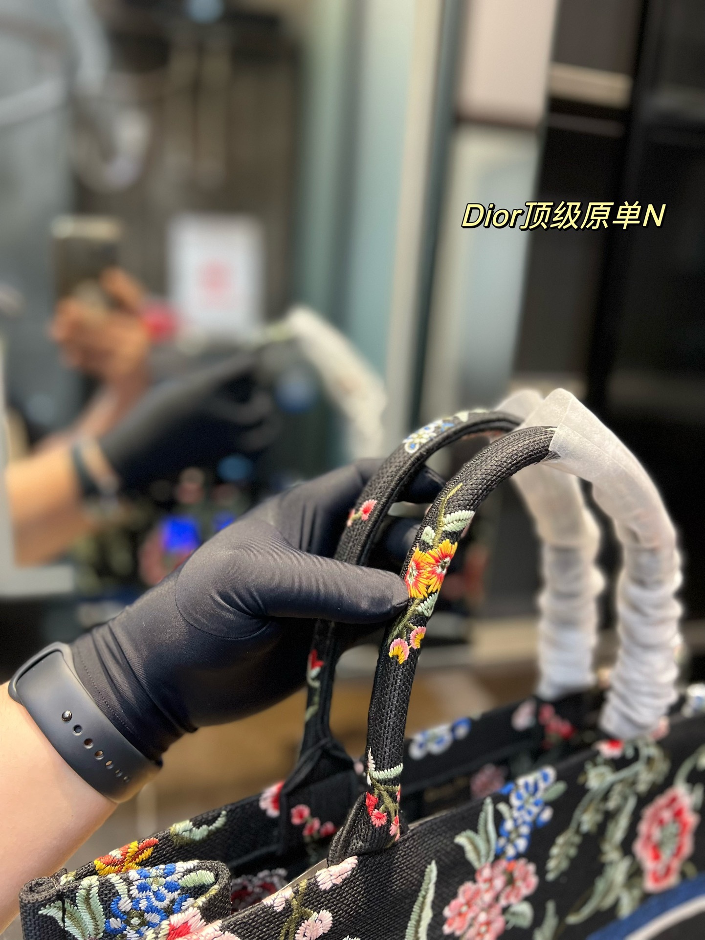 D style D style limited edition embroidered shopping bag-Luxeon