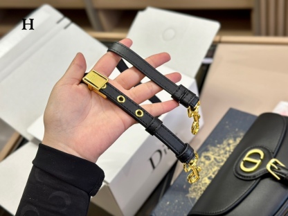 D style bobby underarm bag-Luxeon