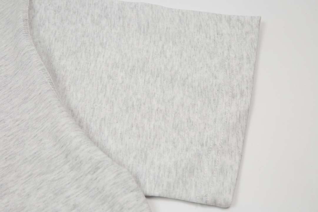 . Graffiti Letter Short Sleeve T-shirt L style-Luxeon