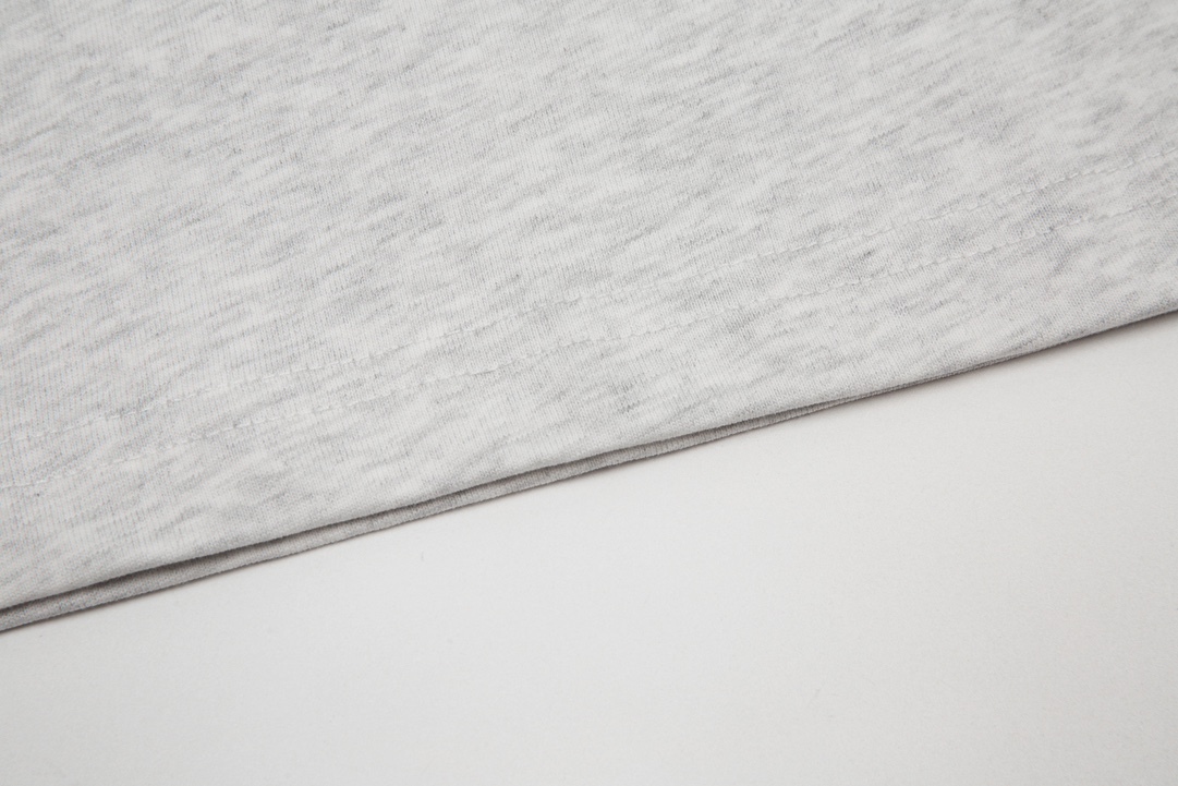 . Graffiti Letter Short Sleeve T-shirt L style-Luxeon