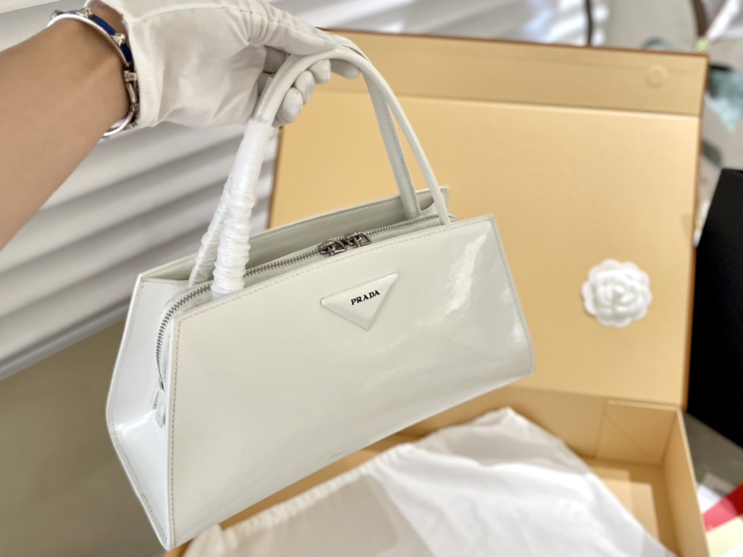 P style handbag-Luxeon