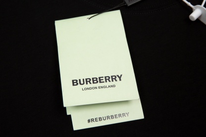 Burberry Summer Limited Print Short Sleeves-Luxeon