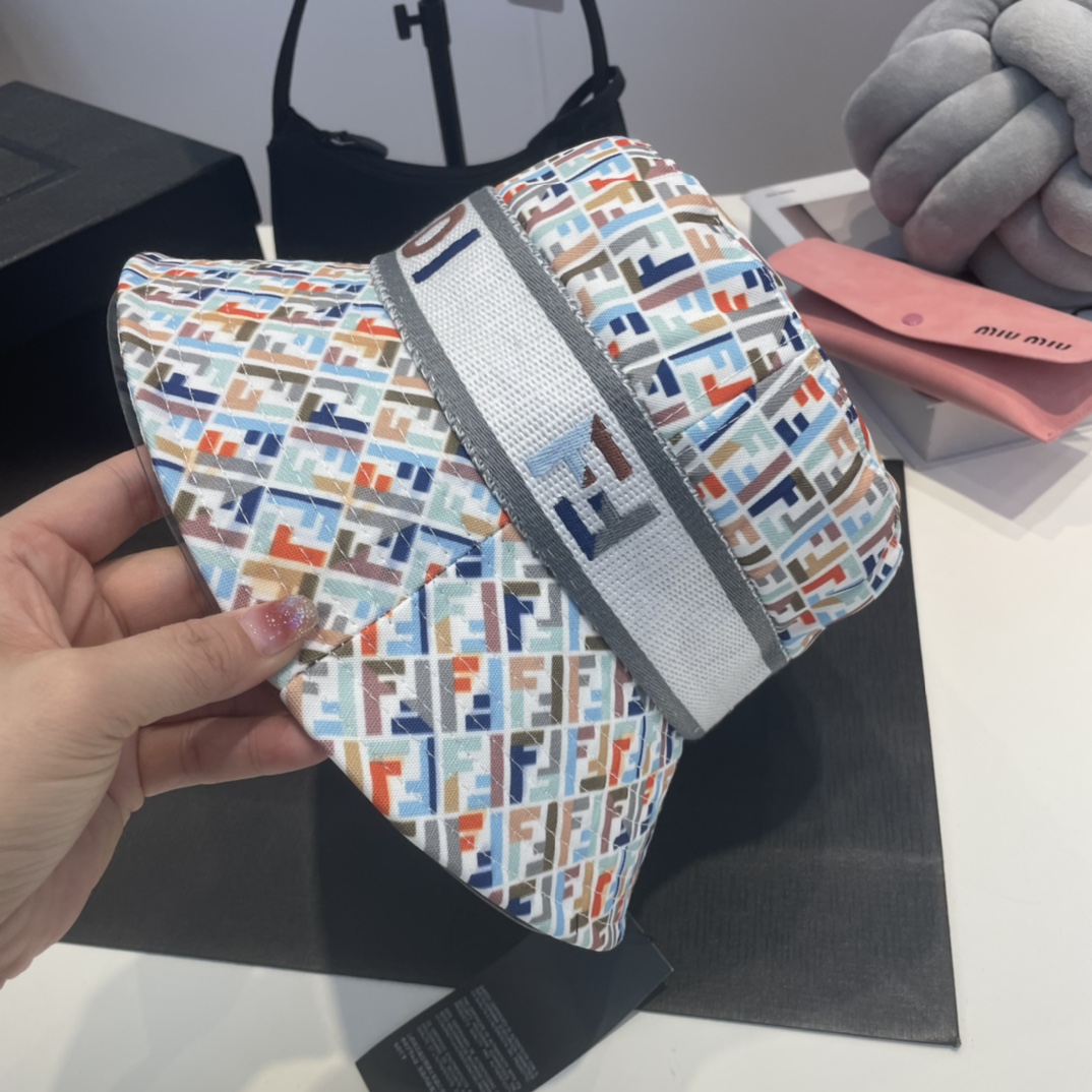 F style fashion fisherman hats-Luxeon