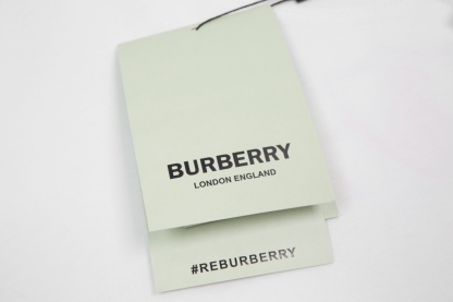 Burberry Summer Limited Print Short Sleeves-Luxeon