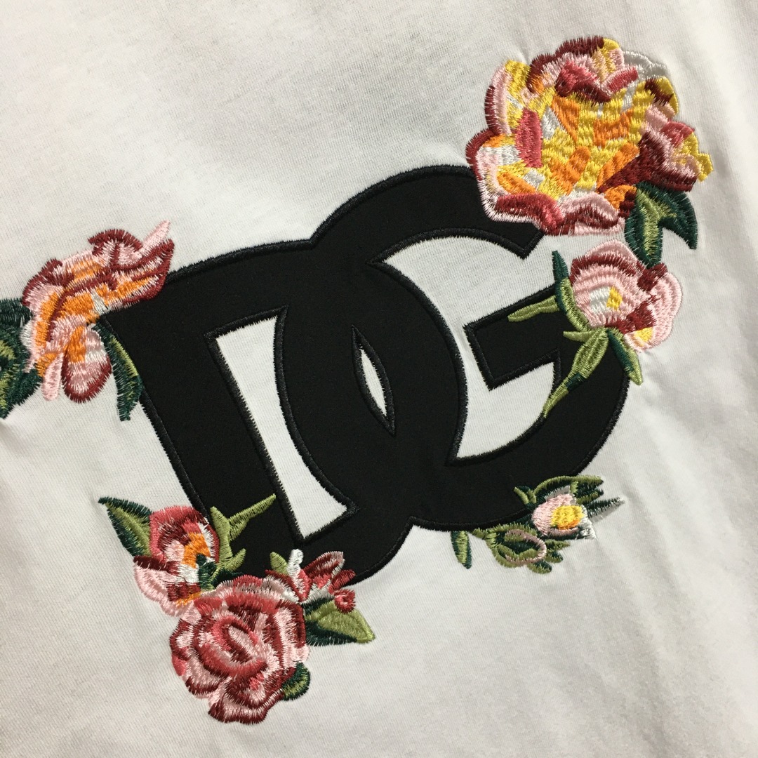 D&G Embroidered Flower T-shirt-Luxeon