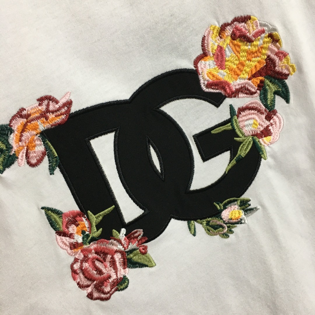 D&G Embroidered Flower T-shirt-Luxeon