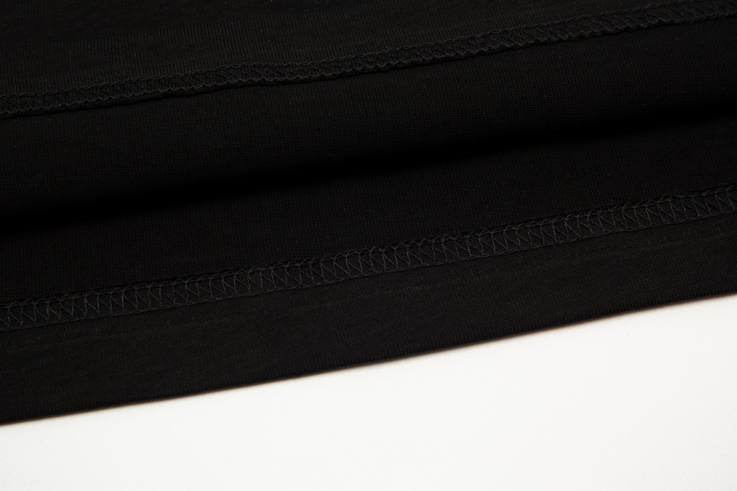 . Snowflake Embroidery Short Sleeve Black/White-Luxeon