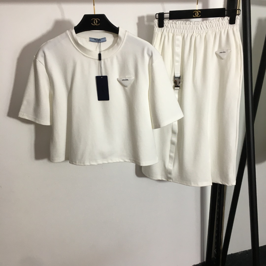 P style Triangle Letter T-shirt+High Waist Split Half Skirt-Luxeon