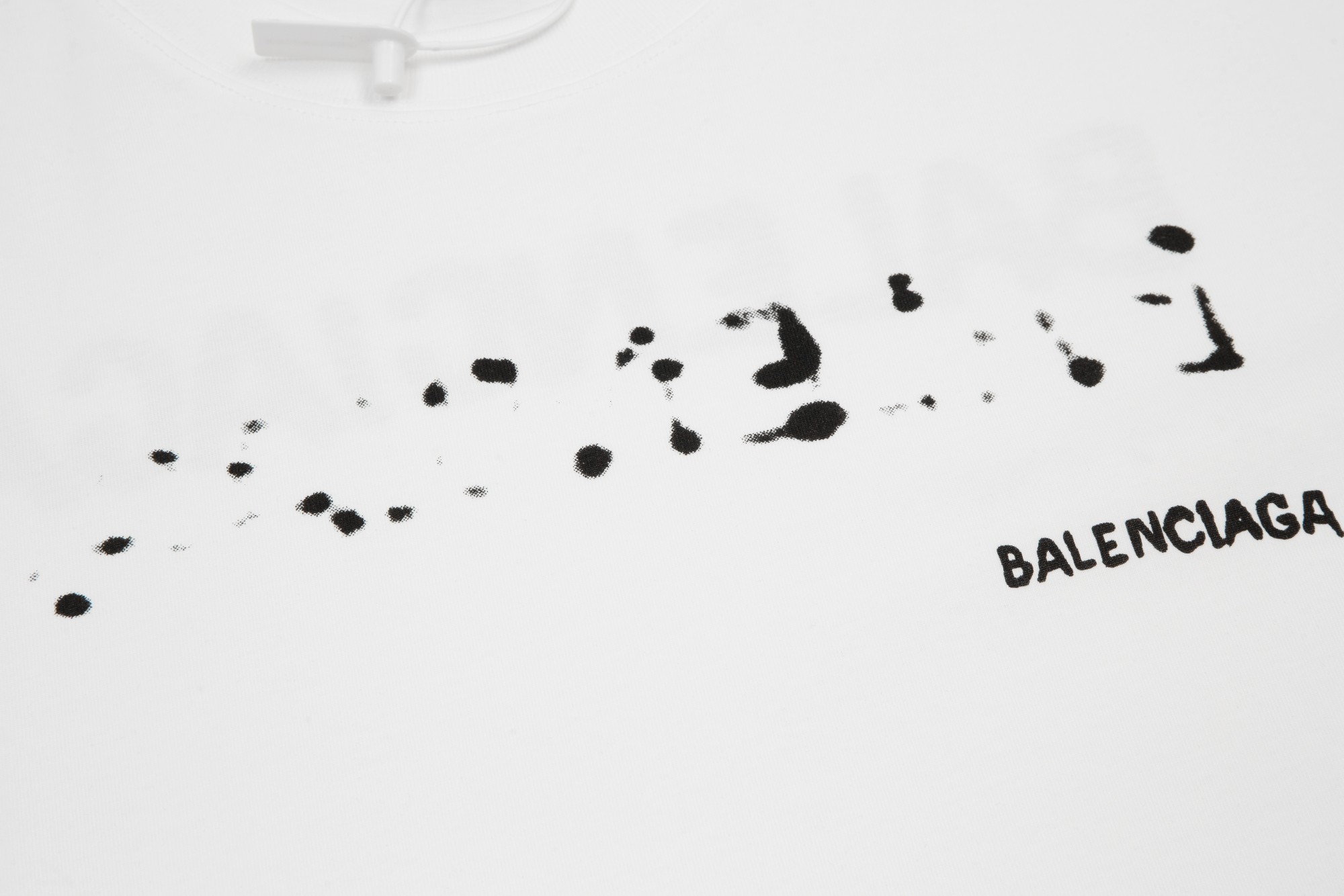 B style Blur Shadow T-shirt 2023 White-Luxeon
