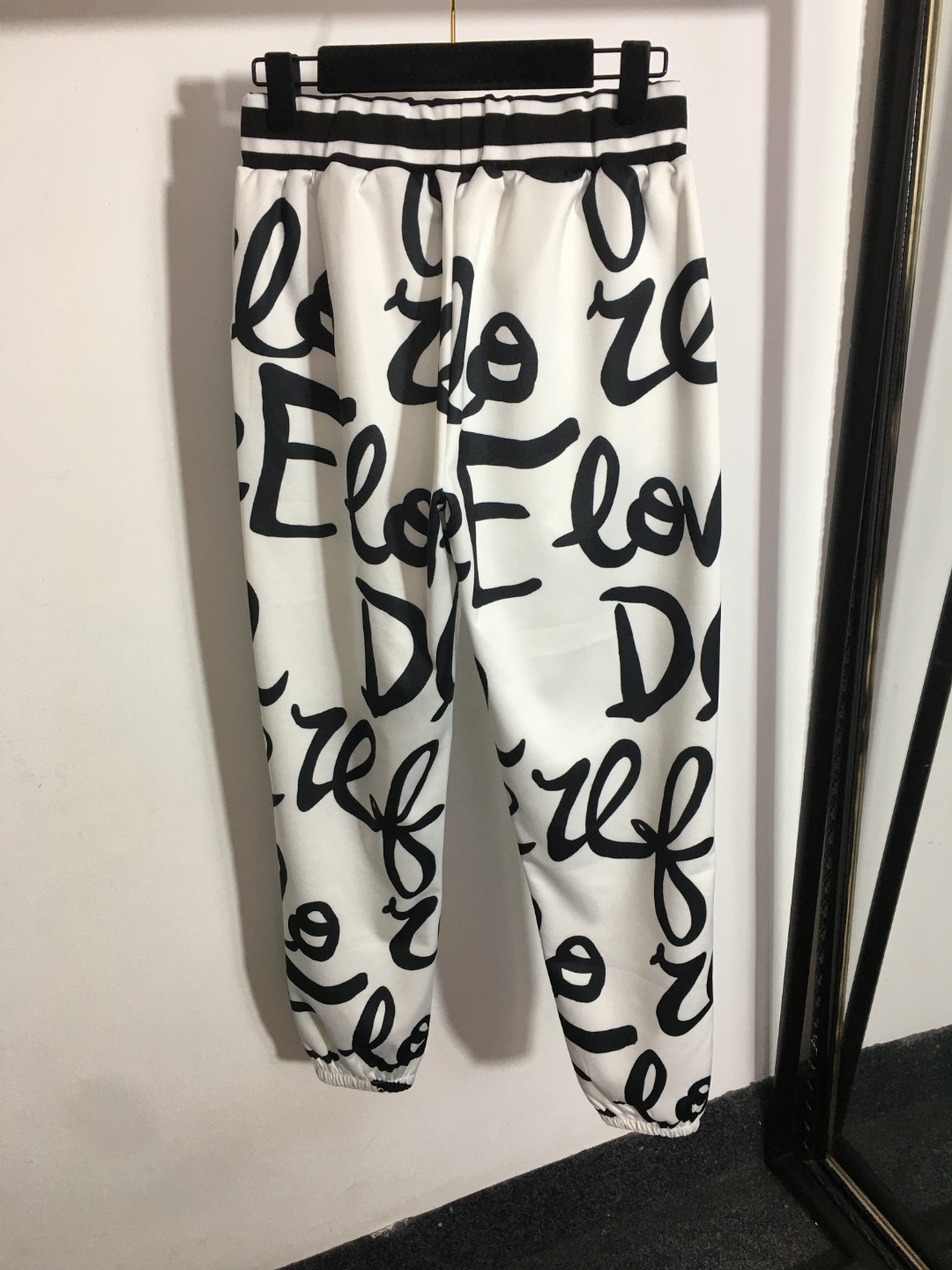D&G Letter T-shirt+casual pants-Luxeon
