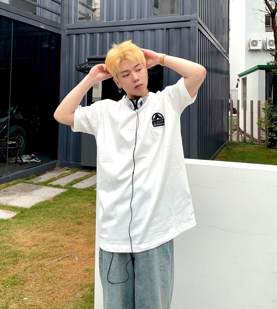 . Snowflake Embroidery Short Sleeve Black/White-Luxeon