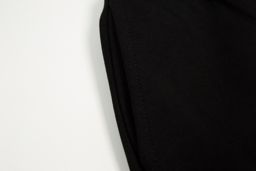 Burberry Warrior Horse Embroidered Shorts Summer-Luxeon