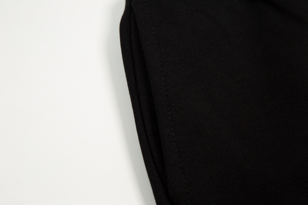 Burberry Warrior Horse Embroidered Shorts Summer-Luxeon