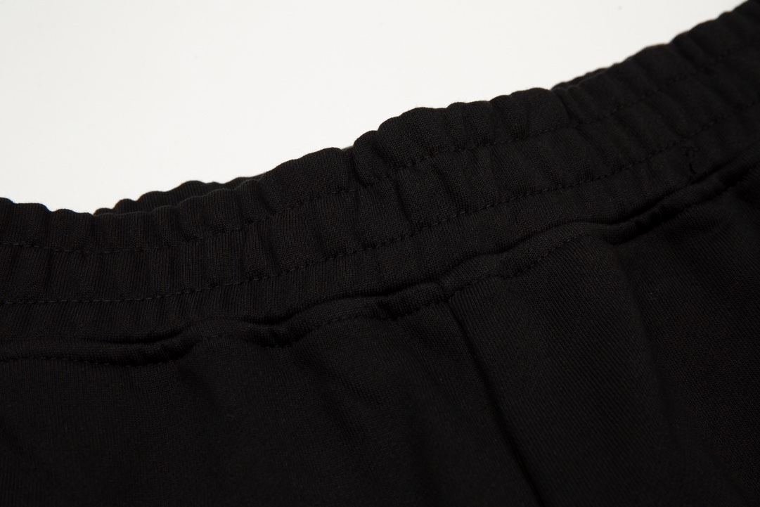 Burberry Warrior Horse Embroidered Shorts Summer-Luxeon