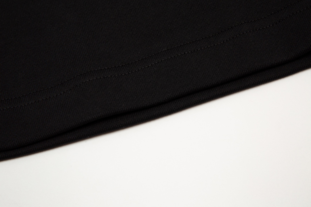 Burberry Warrior Horse Embroidered Shorts Summer-Luxeon